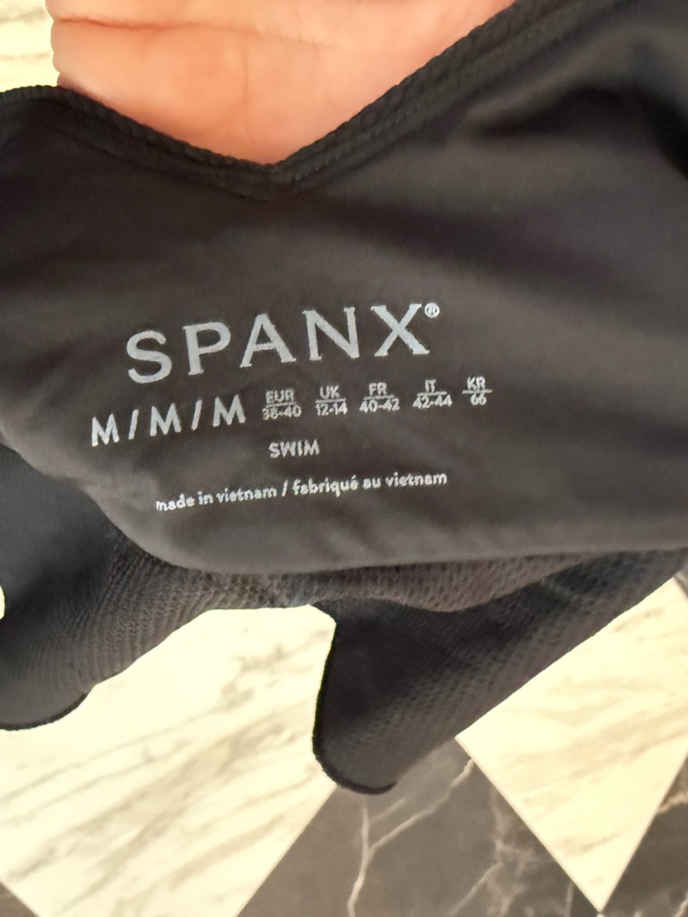 NWT Spanx Swimsuit Top Size Medium - Picture 14 of 15